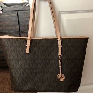 LIKE NEW MICHAEL KORA TOTE
